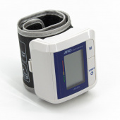 Тонометр AND UB-202 на запястье